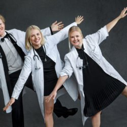 Sisaruskuvilla yllätys vanhemmille